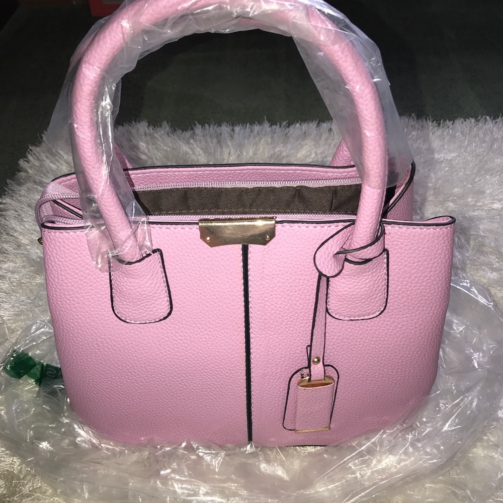 Medium Sized Purse/Crossbody